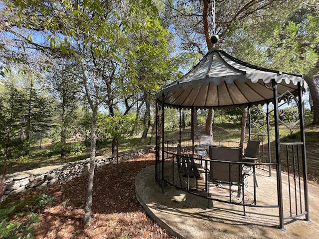 Vente Maison 6 pièces 160 m2 Châteauneuf le Rouge