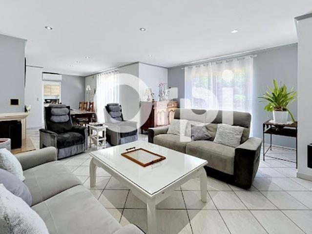 Vente Maison 6 pièces 159 m2 Donzenac