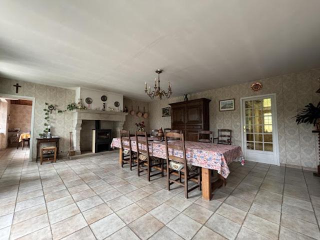 Vente Maison 6 pièces 159.5 m2 Sainte Mère Eglise