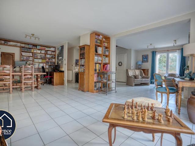 Vente Maison 6 pièces 150 m2 Nogent le Roi