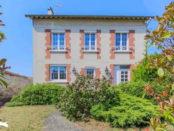 Vente Maison 6 pièces 150 m2 Aubergenville