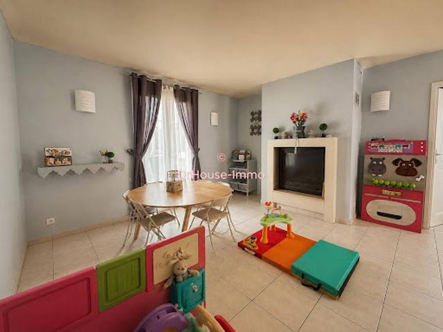 Vente Maison 6 pièces 150 m2 Ambares et lagrave