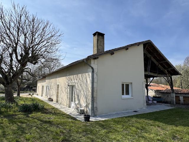 Vente Maison 6 pièces 150 m2 Brie sous Chalais