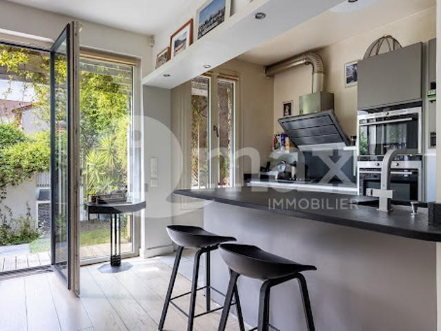 Vente Maison 6 pièces 150 m2 Courbevoie
