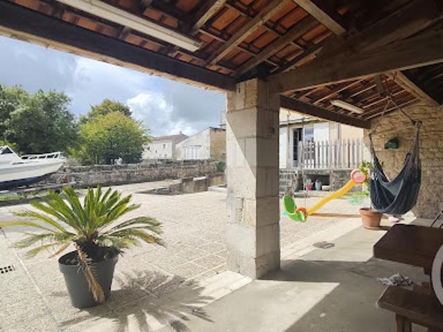Vente Maison 6 pièces 150 m2 Crazannes