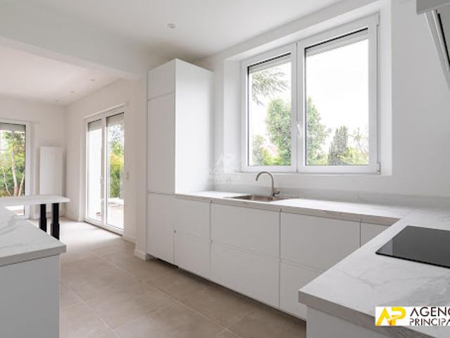 Vente Maison 6 pièces 150 m2 Le Mesnil le Roi