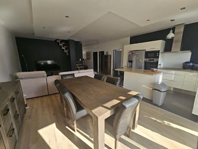 Vente Maison 6 pièces 150 m2 Le Cendre