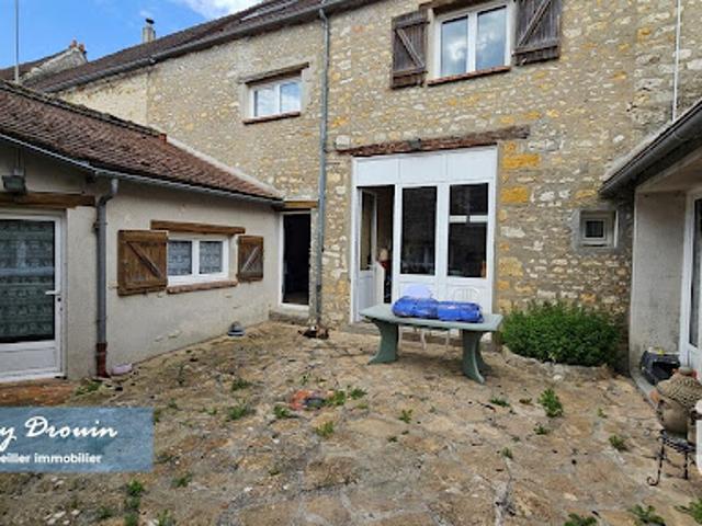 Vente Maison 6 pièces 150 m2 Puiseaux