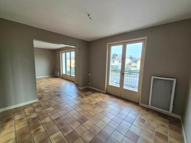 Vente Maison 6 pièces 150 m2 Sury le Comtal