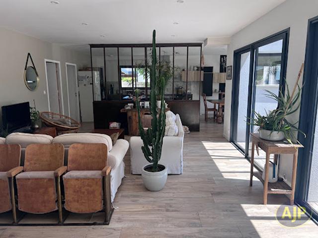 Vente Maison 6 pièces 150 m2 Surzur