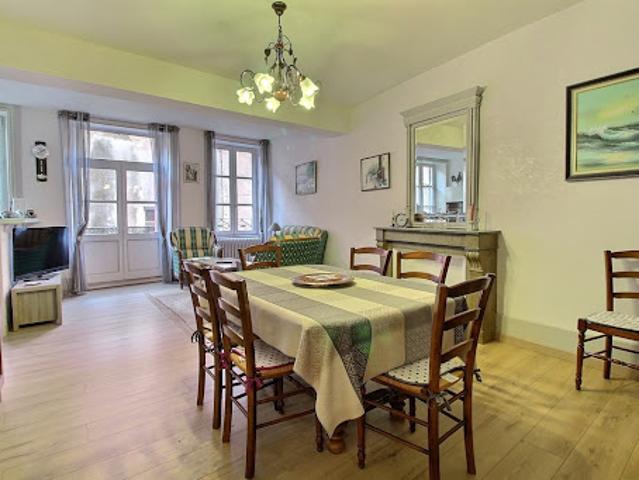 Vente Maison 6 pièces 150 m2 Saint Gengoux le National