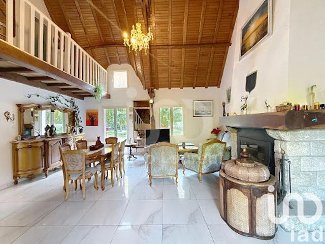 Vente Maison 6 pièces 150 m2 Saint Lyphard