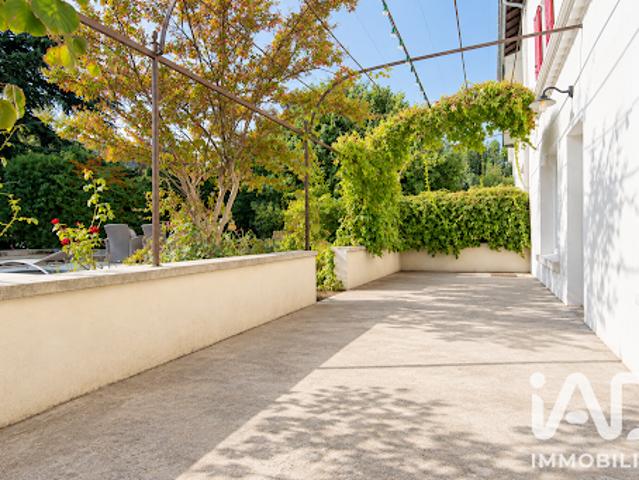 Vente Maison 6 pièces 150 m2 Saint Saturnin lès Avignon