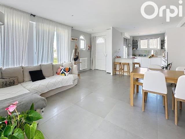 Vente Maison 6 pièces 150 m2 Villeneuve Loubet