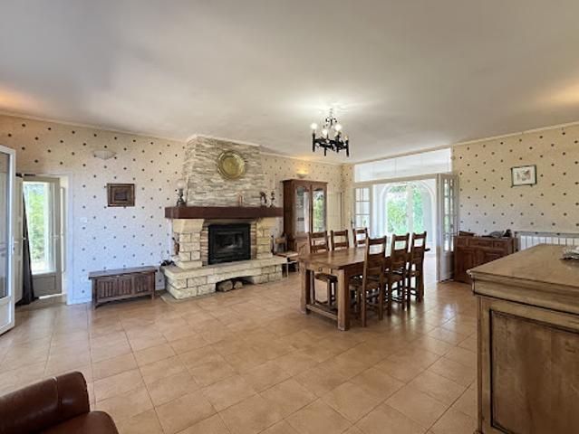 Vente Maison 6 pièces 151 m2 Montpezat de Quercy