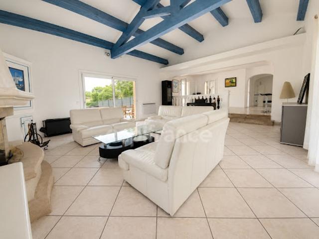 Vente Maison 6 pièces 151 m2 Callian
