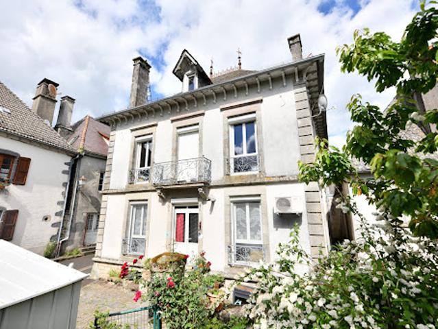 Vente Maison 6 pièces 151 m2 Pleaux
