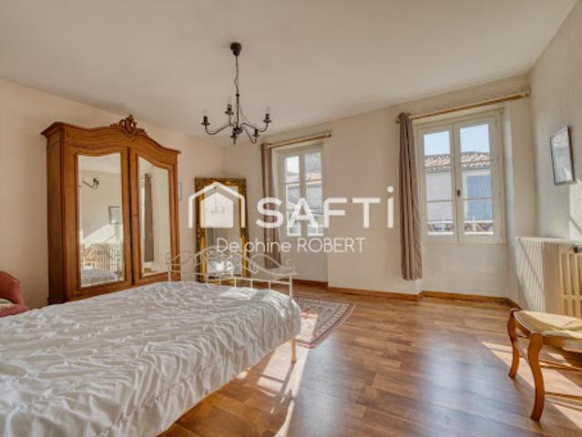Vente Maison 6 pièces 152 m2 Saint Savinien