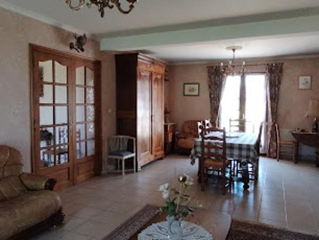 Vente Maison 6 pièces 152 m2 Yèvre la Ville