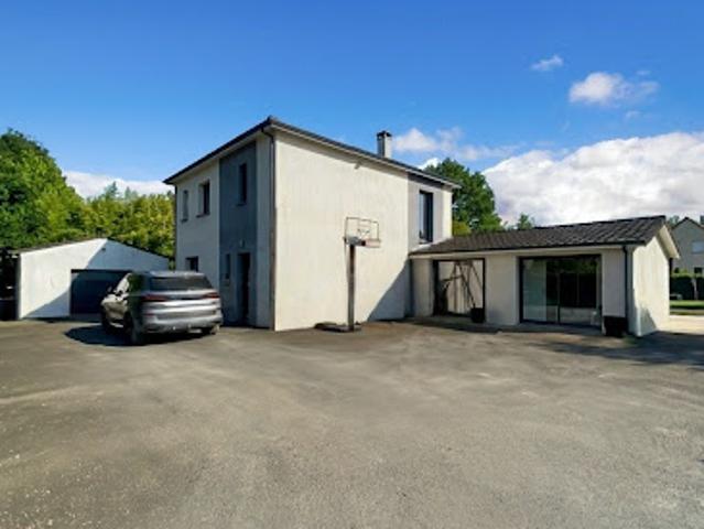 Vente Maison 6 pièces 153 m2 Labastide Saint Pierre