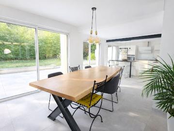 Vente Maison 6 pièces 153 m2 Le Mesnil le Roi