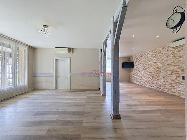 Vente Maison 6 pièces 153 m2 Verrieres