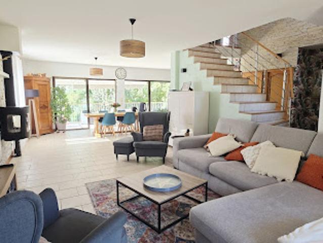 Vente Maison 6 pièces 164 m2 Condé Sainte Libiaire