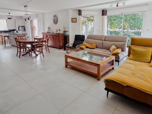 Vente Maison 6 pièces 164 m2 Le Sel de Bretagne