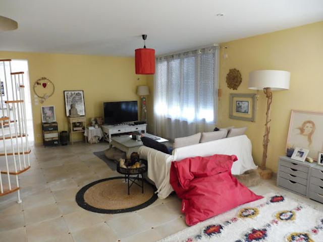Vente Maison 6 pièces 164 m2 Saint Médard de Guizières