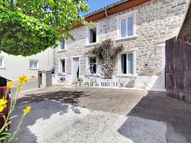 Vente Maison 6 pièces 164.03 m2 Poule les Echarmeaux