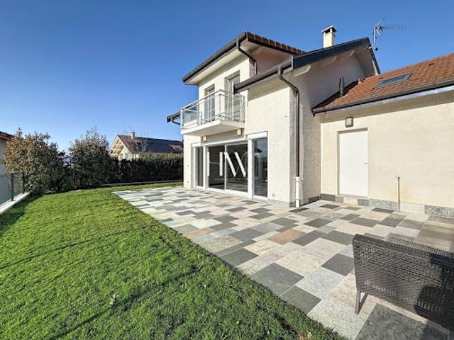 Vente Maison 6 pièces 165 m2 Archamps