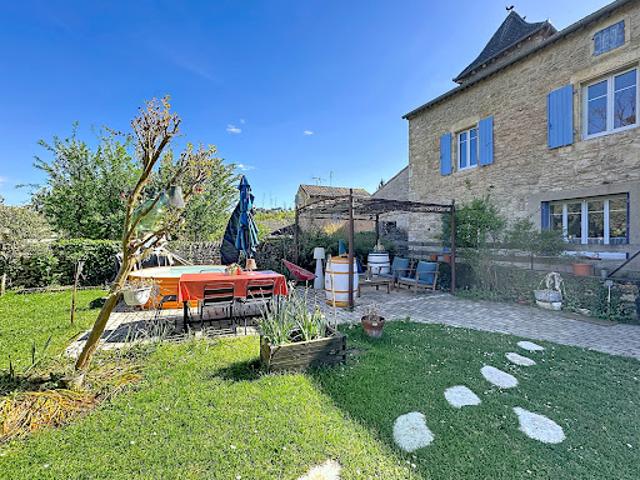 Vente Maison 6 pièces 165 m2 Goujounac