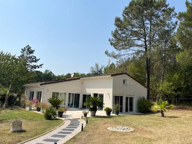Vente Maison 6 pièces 165 m2 Le Fleix