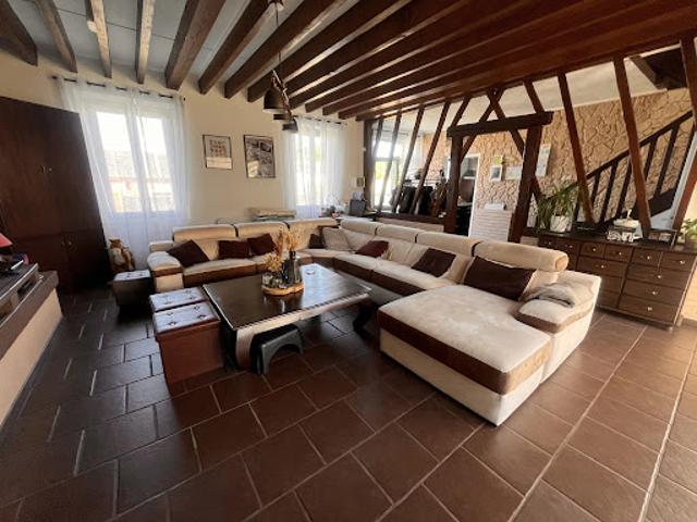 Vente Maison 6 pièces 165 m2 Saint Clair sur Epte