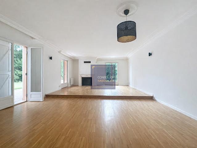 Vente Maison 6 pièces 165 m2 Saint Genis Laval