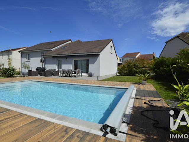 Vente Maison 6 pièces 165 m2 Sainte Marie aux Chênes