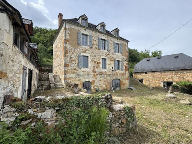 Vente Maison 6 pièces 165 m2 Sarrazac