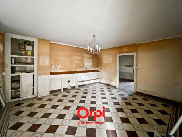 Vente Maison 6 pièces 165 m2 Vesdun