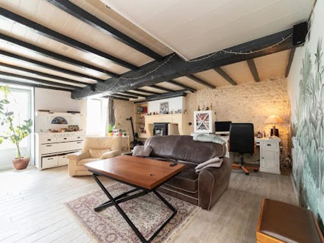 Vente Maison 6 pièces 166 m2 Montendre