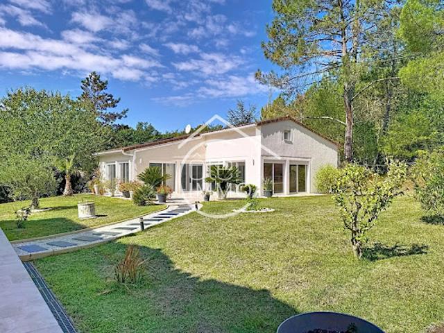 Vente Maison 6 pièces 166 m2 Le Fleix