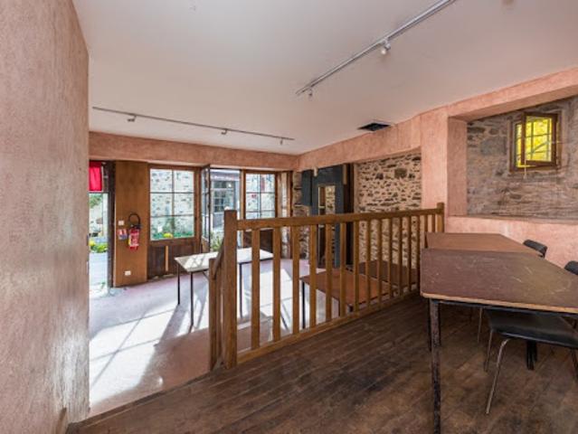 Vente Maison 6 pièces 166 m2 Ségur le Château