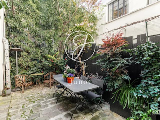Vente Maison 6 pièces 166.4 m2 Paris 18ème