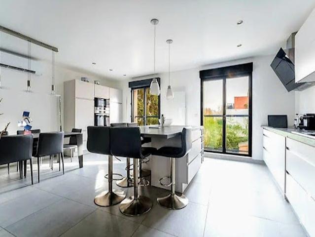 Vente Maison 6 pièces 167 m2 La Garenne Colombes