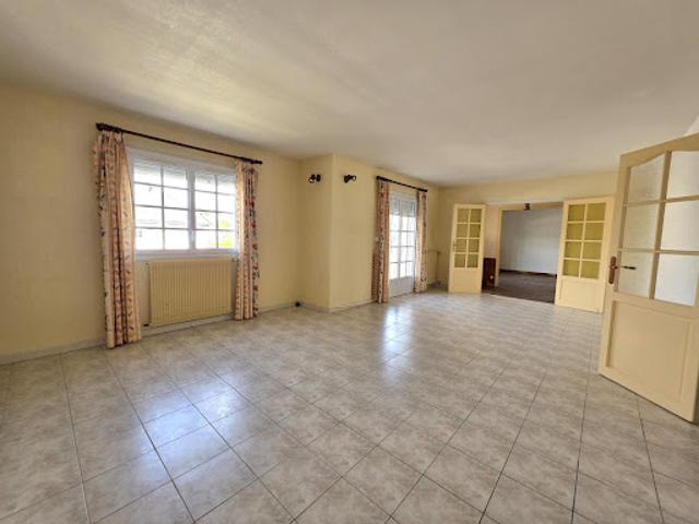 Vente Maison 6 pièces 168 m2 Baugé en Anjou