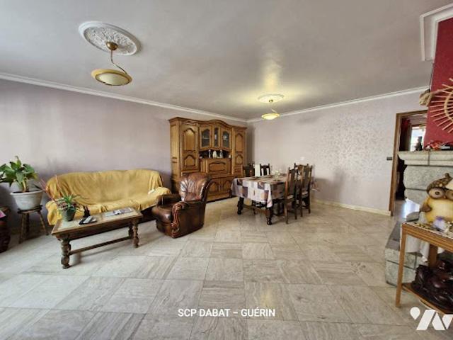 Vente Maison 6 pièces 168 m2 Saint Hilaire du Harcouët