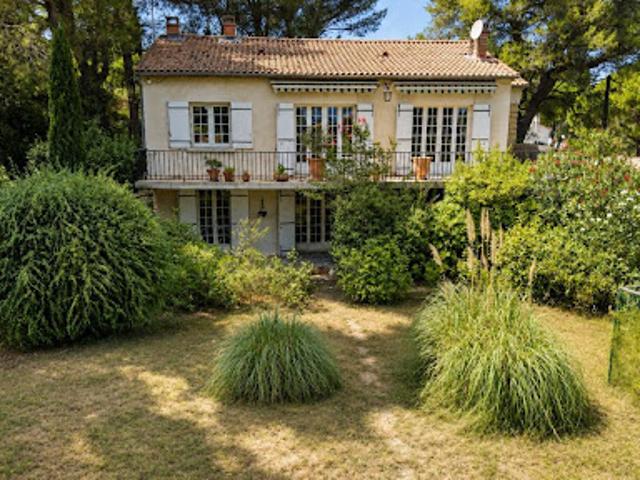Vente Maison 6 pièces 168 m2 Villeneuve les avignon