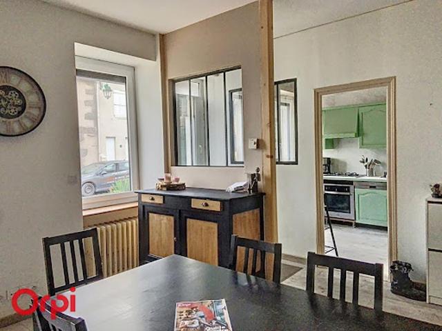 Vente Maison 6 pièces 160 m2 Montmarault