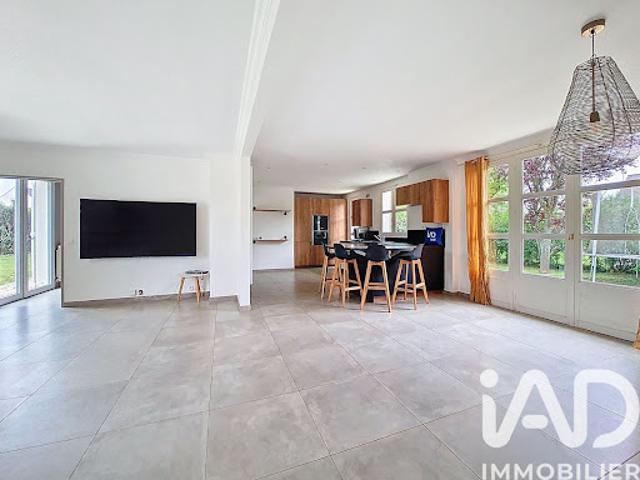 Vente Maison 6 pièces 180 m2 Ozoir la ferriere