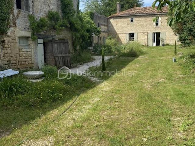 Vente Maison 6 pièces 160 m2 Alloinay