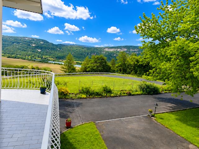 Vente Maison 6 pièces 158 m2 Peyrieu